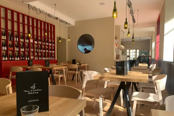 Na břehu Rhôny bistro Letná